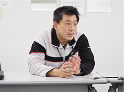 品質統括本部 品質保証部 計測技術課 課長　上野 道雄氏