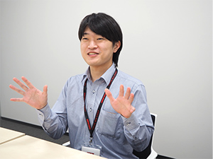 電子機器部 電子機器課 鷺 寛彦氏