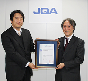 株式会社城北自動車学校橋本弘之常務取締役と当機構理事福井安広